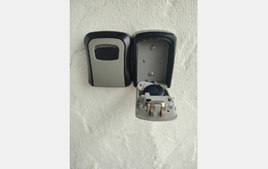 Boîtier badge salle tennis (réservé aux licenciés du club)